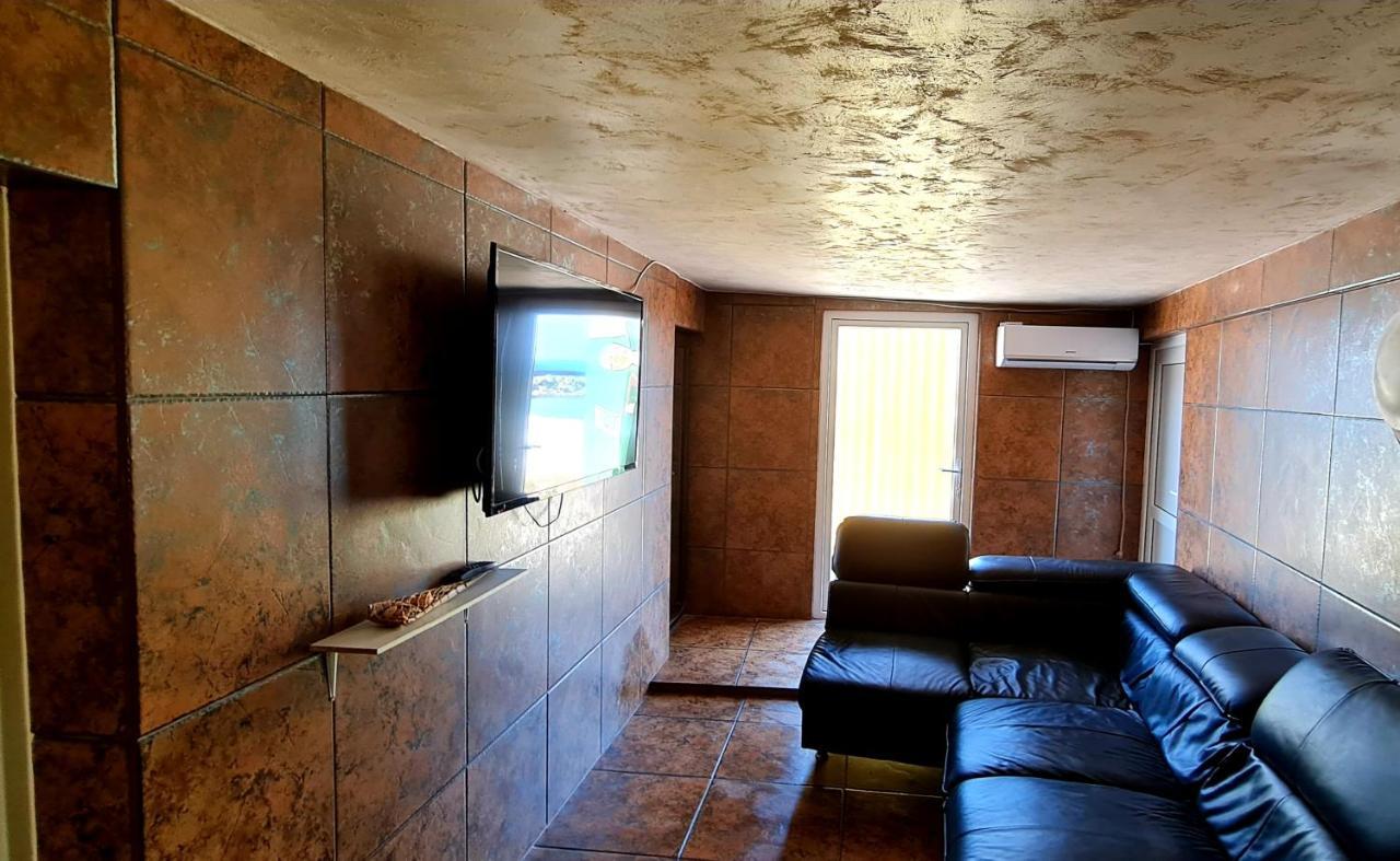 Lazy Lounge Apartments Mangalya Dış mekan fotoğraf