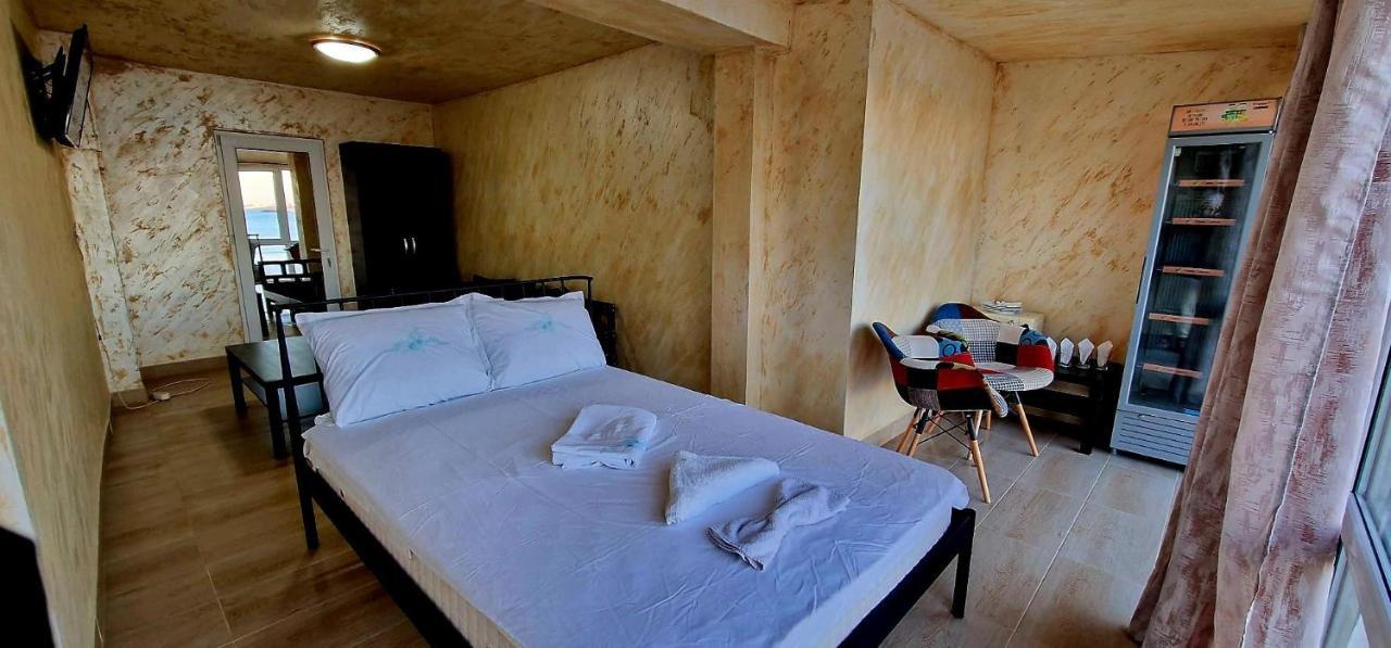 Lazy Lounge Apartments Mangalya Dış mekan fotoğraf